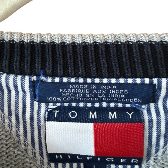 Tommy Hilfiger Light Gray Crewneck Sweater - Picture 2 of 3